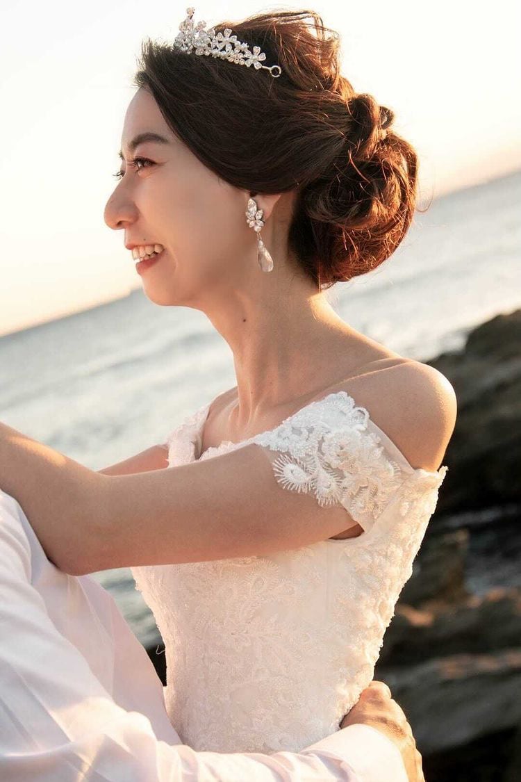 結婚式でティアラしないのはアリ？ティアラの意味やティアラなし