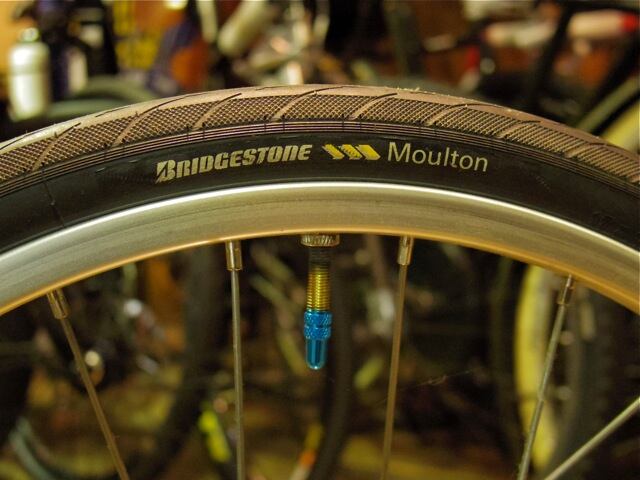 BRIDGESTONE MOULTON 「ブリヂストンモールトン」 17インチ