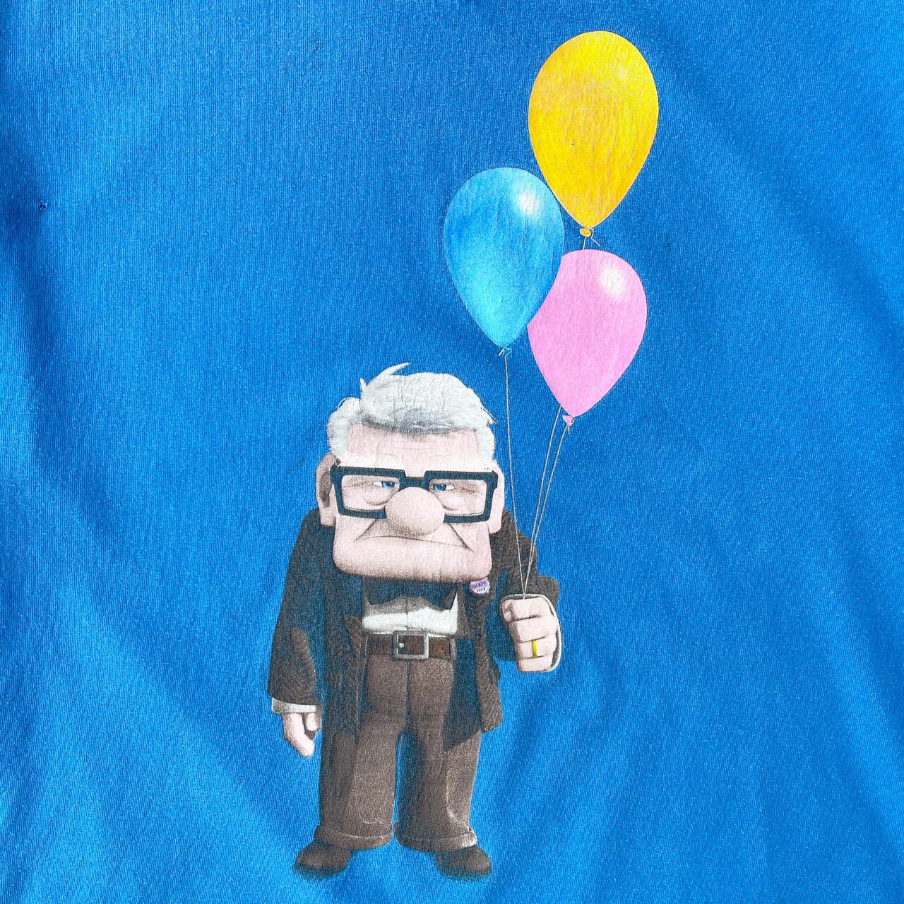 カールじいさんの空飛ぶ家のTシャツは切なくも…雰囲気良し カールじいさんの空飛ぶ家のTシャツは切なくも…雰囲気良し