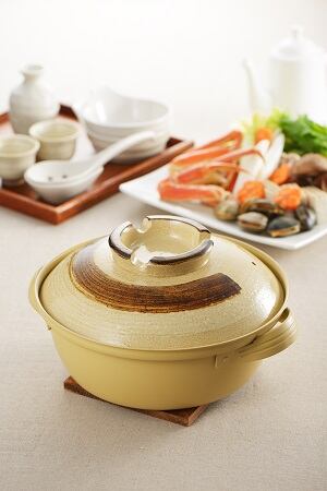 これからの季節は土鍋「囲み鍋わらく」を囲んで家族だんらん♪ | 株式