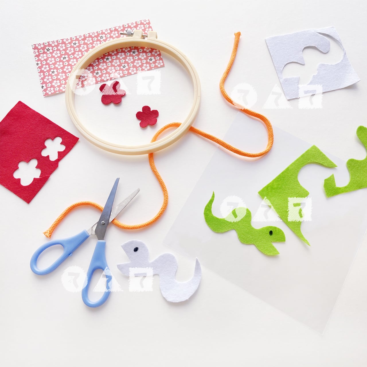 自由な発想で作ろう！へびのお正月飾り | てづくりショップ ててて