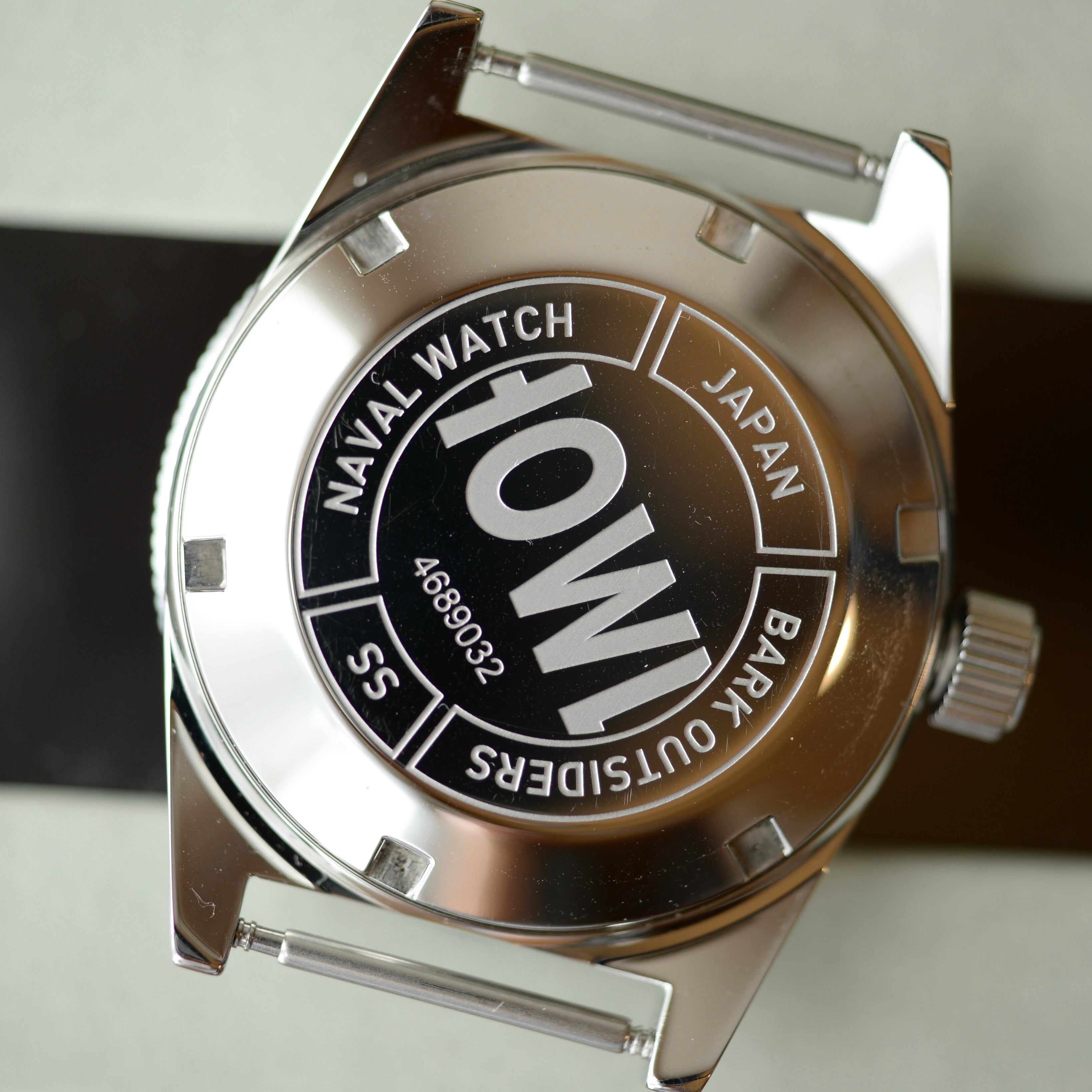 【美品】Barkoutsiders x NavalWatch HOWL 001 NAVAL WATCH Collaboration Divers Watch HOWL 001