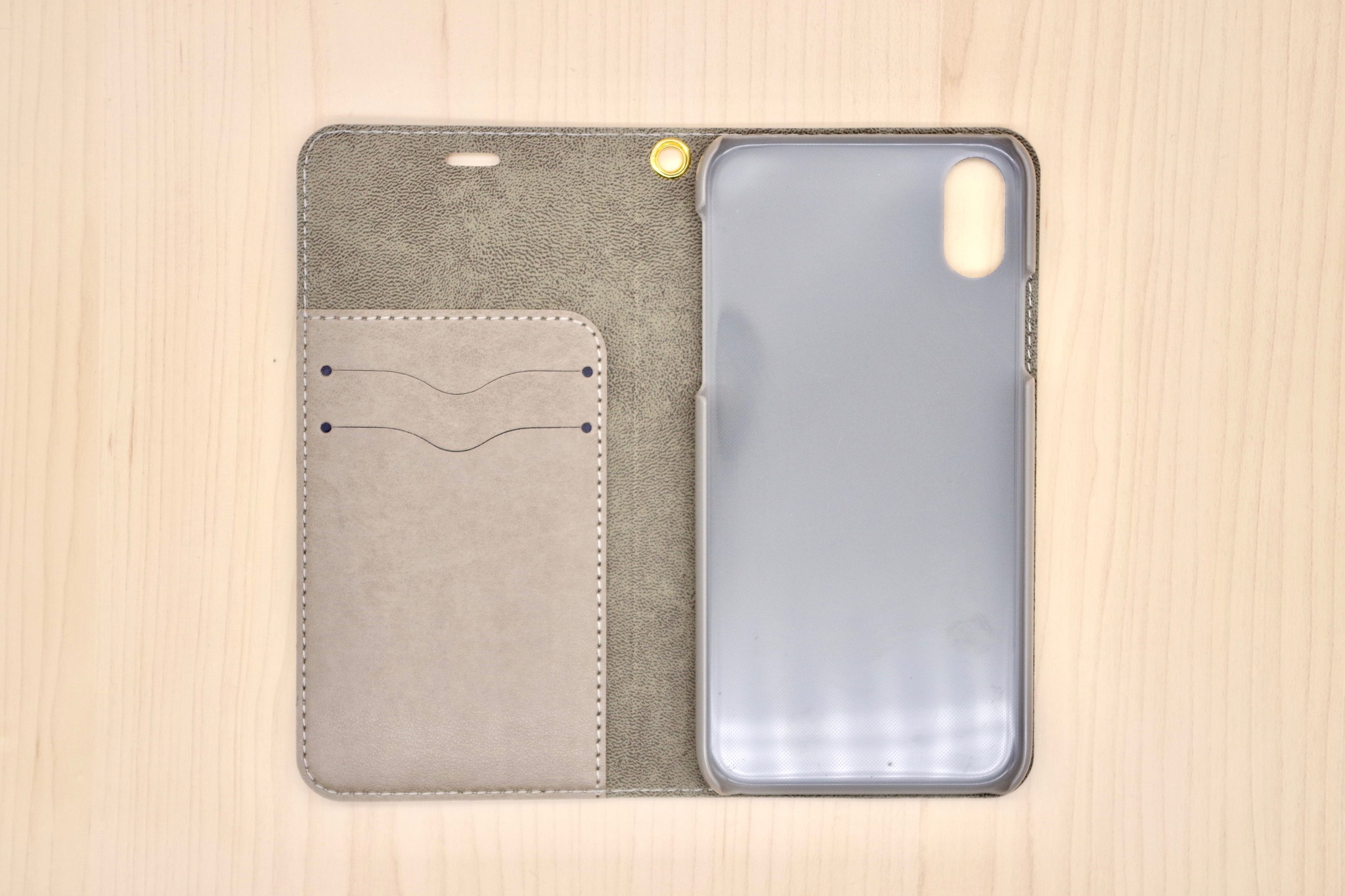 カードやお札が入るだけじゃない 便利でスマートな 帯なし手帳型スマホケース Umiya ウミヤ