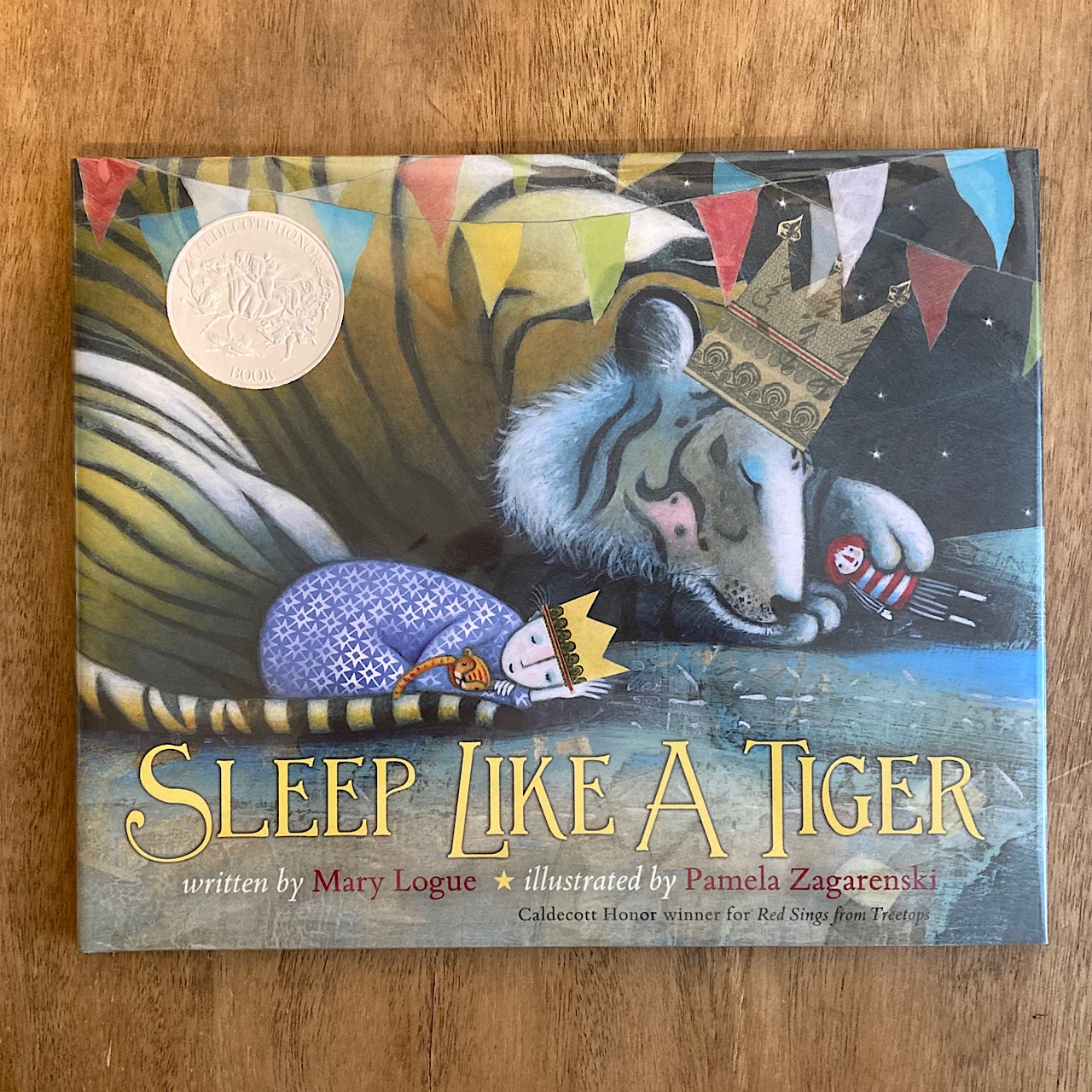 週末のおすすめ絵本 Sleep Like A Tiger Pamela Zagarenski 素敵な洋書の絵本屋さん Read Leaf Books