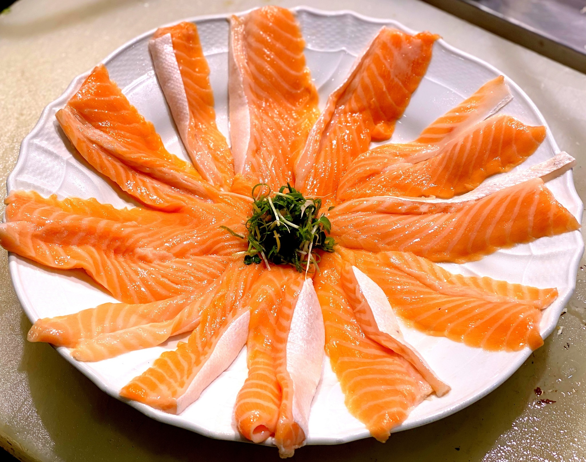 絶品 メチャメチャ美味しい 大とろサーモンのしゃぶしゃぶ ３ ４人前 500g で４９９円 公式 羽田市場 漁師さん応援プロジェクト