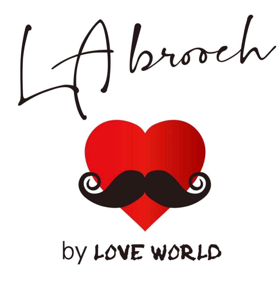 La  brooch 