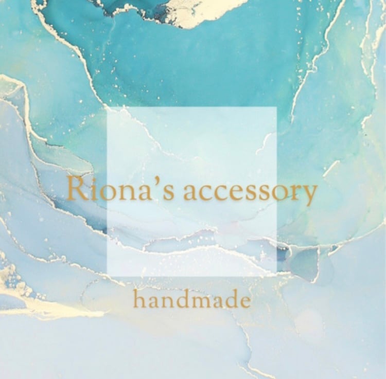 Riona’s accessory