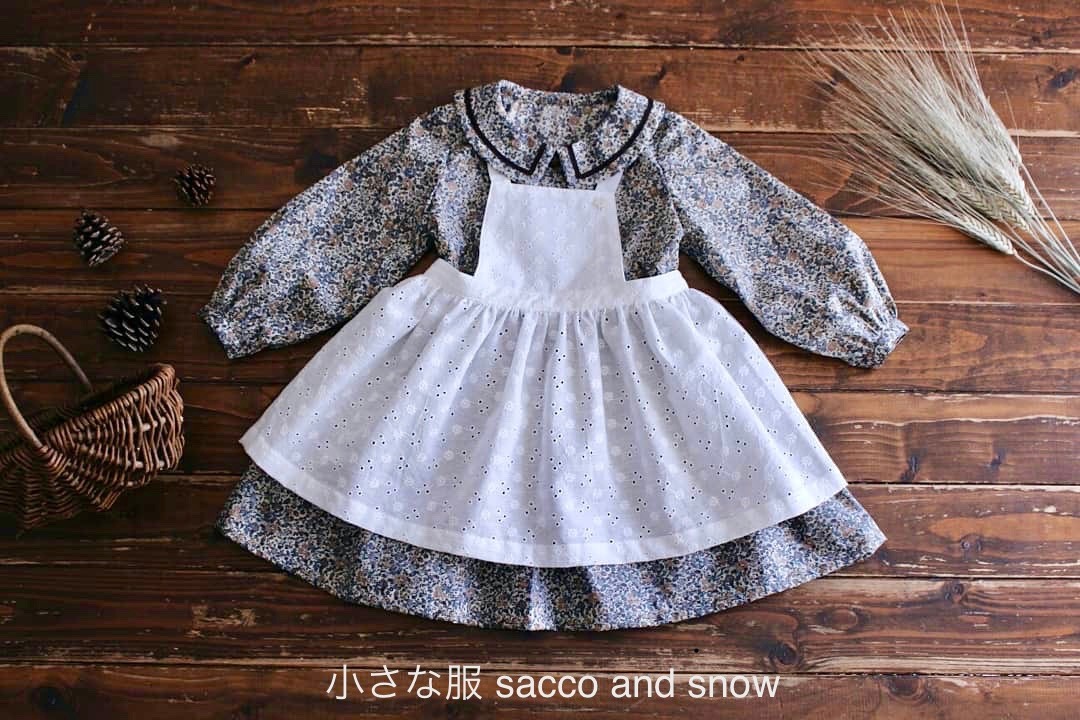 小さな服　sacco and snow 